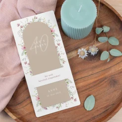 Einladung 40. Geburtstag mit Lesezeichen "Blooming Romance"