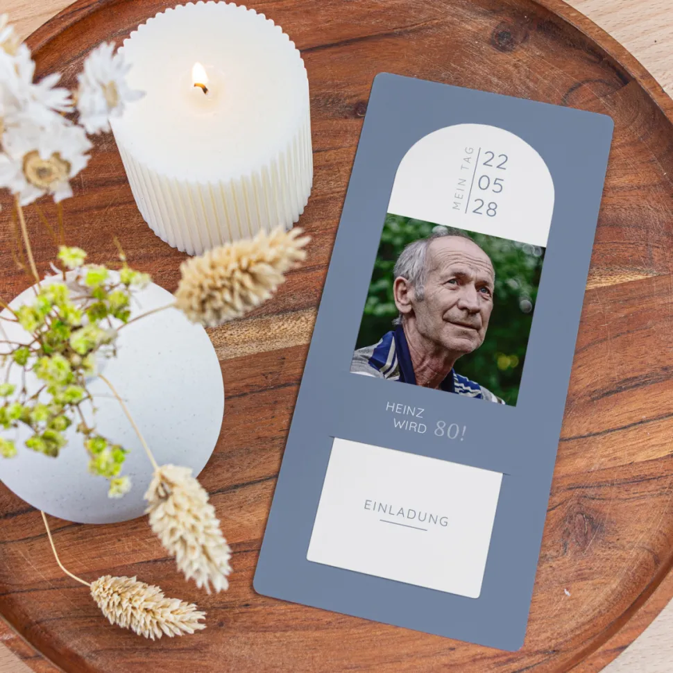 Einladung 80. Geburtstag mit Lesezeichen "Perfect Day"