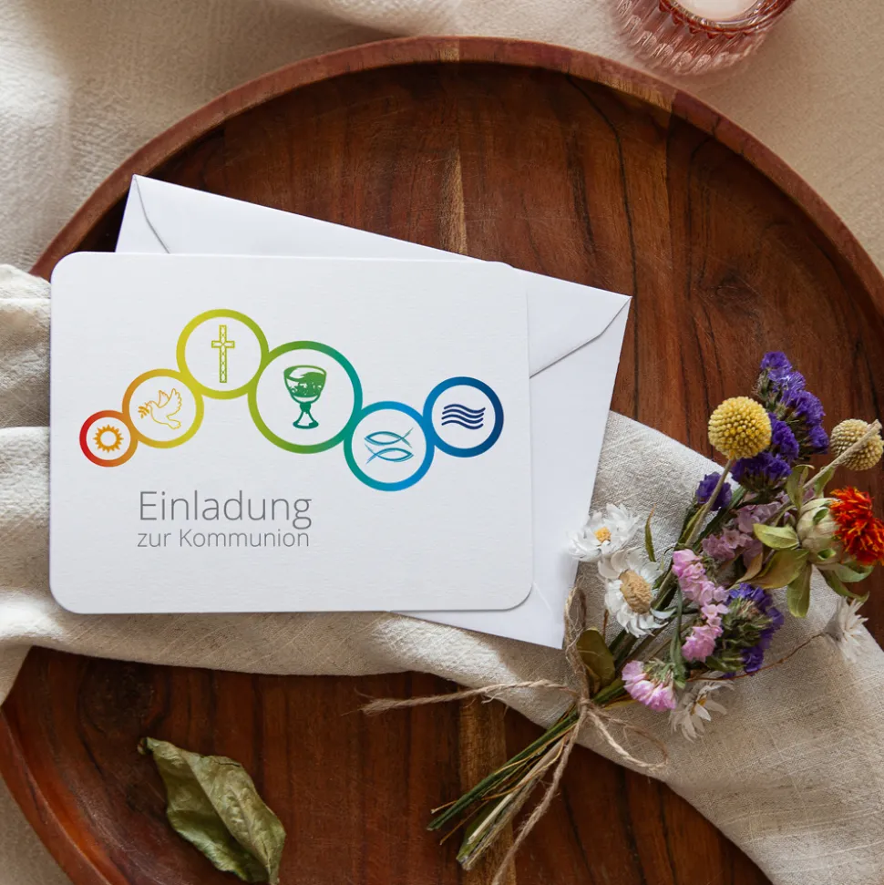 Einladung Kommunion runde Ecken "Regenbogen Symbole"