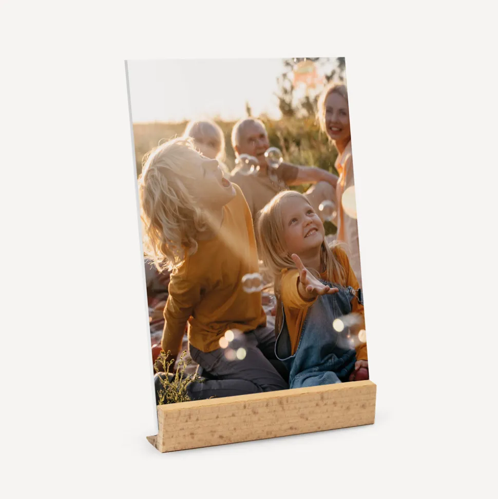 Fotogeschenk 12er Set mit Fotoaufsteller Holz hoch