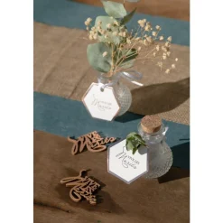 Gastgeschenk Glasfläschchen facettiert in Tropfenform mit Korken