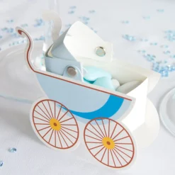 Gastgeschenk "Kinderwagen" hellblau