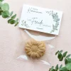 Gastgeschenk Samenbombe Kommunion + Etikett Naturell
