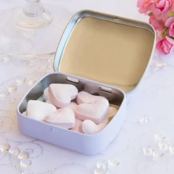 Gastgeschenk Taufe Metalldose mit Aufkleber 