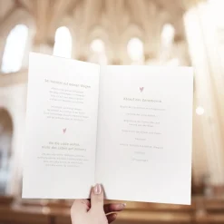 Kirchenheft Taufe "Regenbogen mit Herzen Pastell"