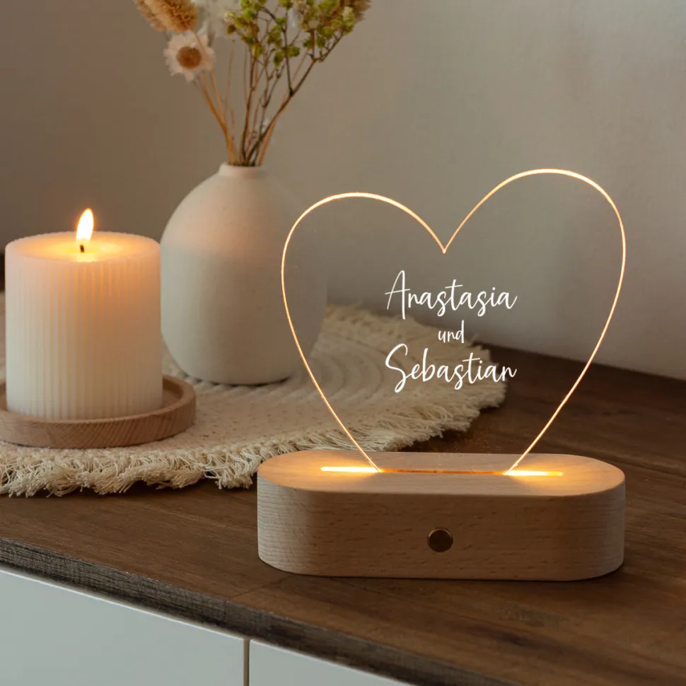 Personalisierte LED-Lampe Herz mit Namen "Calligraphy Style"